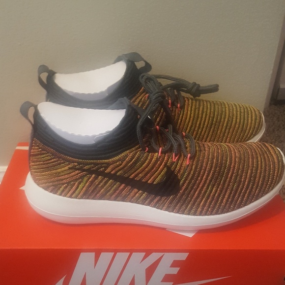 nike roshe flyknit v2 womens